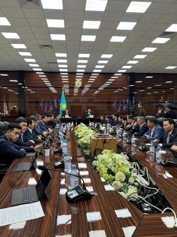 МӘСЛИХАТТЫҢ 30-ШЫ СЕССИЯСЫ ӨТТІ