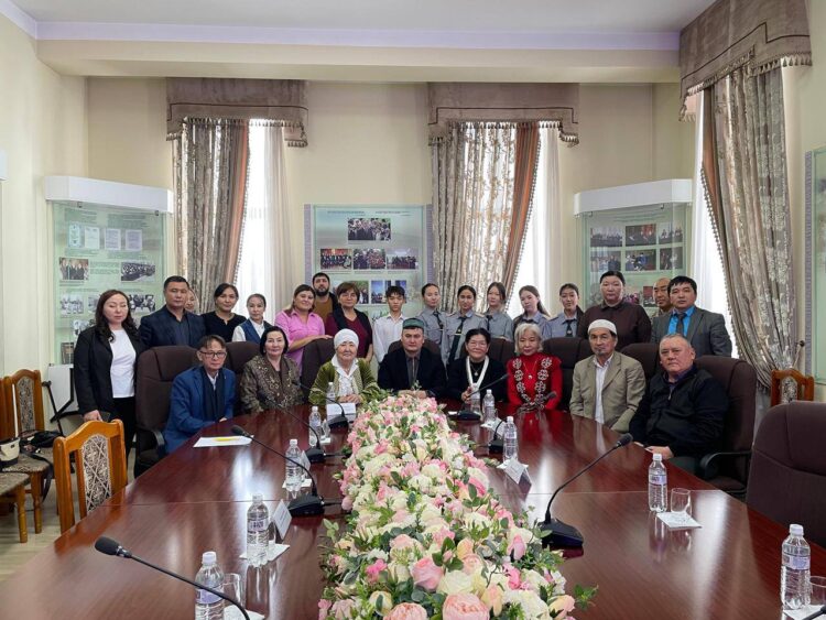 ҒЫЛЫМҒА ҒҰМЫРЫН АРНАҒАН ТЕКТІНІҢ ТҰЯҒЫ