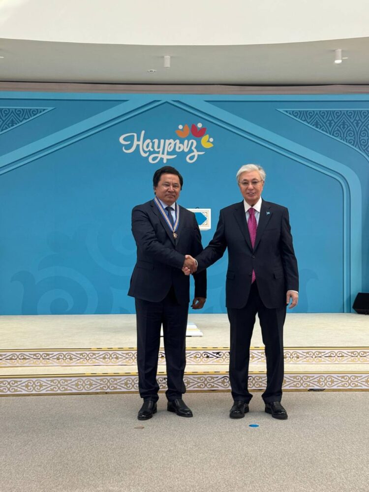 МЕМЛЕКЕТ БАСШЫСЫ ДУЛАТ ӘБІШТІ ІІІ ДӘРЕЖЕЛІ «БАРЫС» ОРДЕНІМЕН НАГРАДТАДЫ