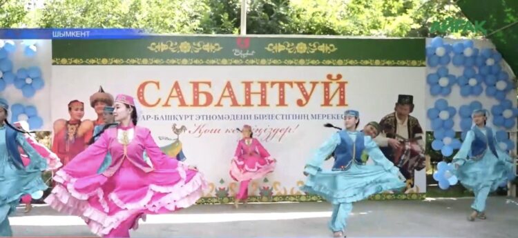 ДӘСТҮРЛІ САБАНТОЙ МЕРЕКЕСІ ТОЙЛАНДЫ