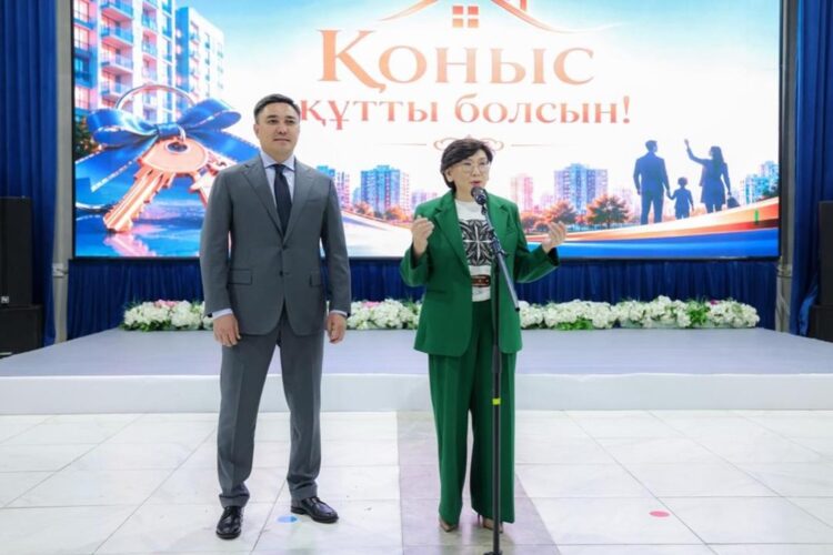 100 ОТБАСЫНЫҢ ҚУАНЫШЫ