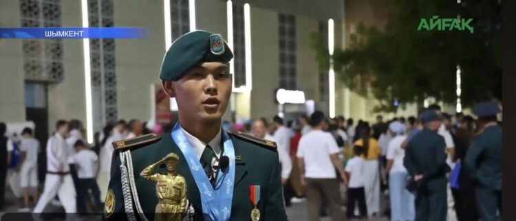 ЖАС САРБАЗДАР ЖЕҢІСПЕН ОРАЛДЫ