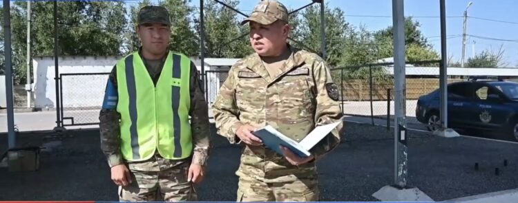 ГАРНИЗОН КӨЛІКТЕРІНЕ ТЕКСЕРУ ЖҮРГІЗІЛДІ
