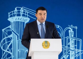 ЛАМИНАТ ӨНДІРЕТІН ЗАМАНАУИ ЗАУЫТ