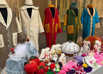 АЗИЯДАДАҒЫ АЛТЫН: РИНГТЕГІ РУХ, КІЛЕМДЕГІ ҚАЙРАТ
